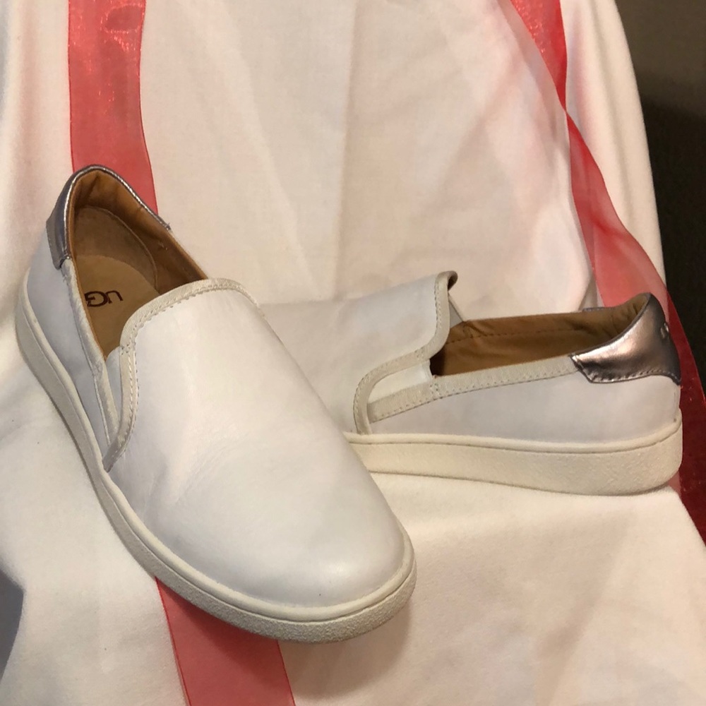 Ugg shoes.